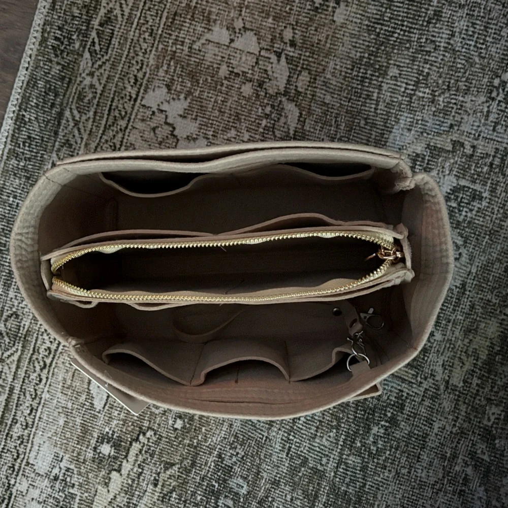 Purse - Picture 12 of 12